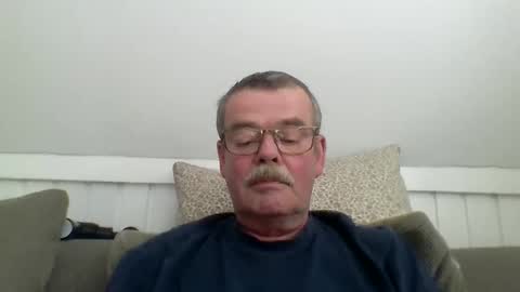 mikael42 online show from 04.21.26