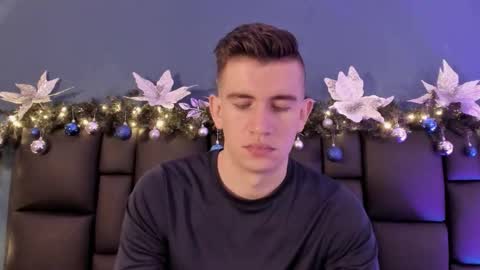 mikael online show from 12.23.25