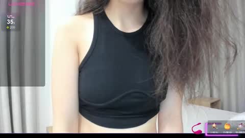 Snapshot of mikakimura chatting on 12.11.24 Miko now i live in Vietnam online show from 12.11.24