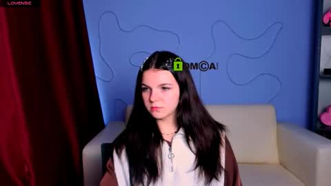 Mika online show from 11.22.25