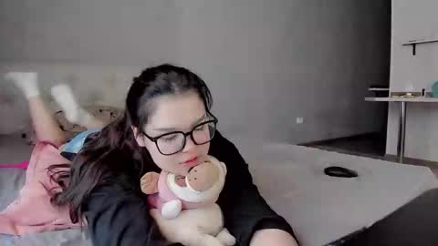 Snapshot of mikasssu chatting on 02.24.25 mikasssu online show from 02.24.25