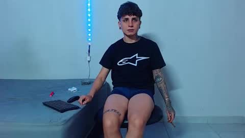 Mike IMDEPENDIENT MODEL online show from 10.18.25