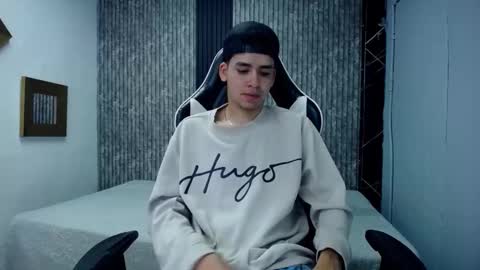 Mike 0233 online show from 11.22.25