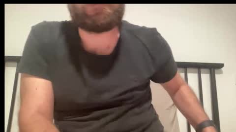 Snapshot of mike_berlin1 chatting on 11.01.25 MIke online show from 11.01.25