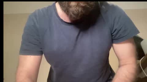 Snapshot of mike_berlin1 chatting on 11.25.25 MIke online show from 11.25.25