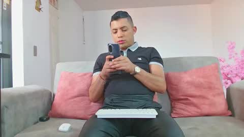 Snapshot of mike_fetish_ chatting on 02.20.26 Im Mike online show from 02.20.26