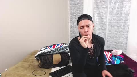 Snapshot of mike_rolly chatting on 01.20.25 Enrique Rolly online show from 01.20.25