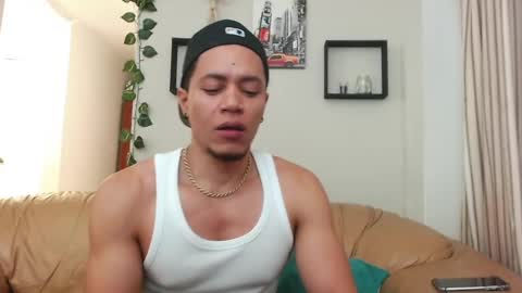 Snapshot of mike_rolly chatting on 09.12.25 Enrique Rolly online show from 09.12.25