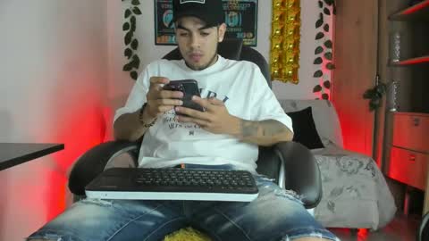 mikee_scooth online show from 01.07.25