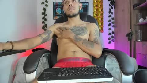 mikee_scooth online show from 01.31.25