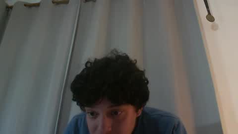 Snapshot of mikefvck_ chatting on 01.12.25 Mike online show from 01.12.25