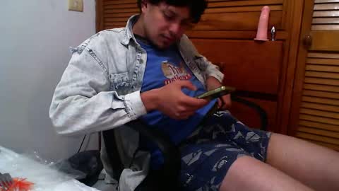 Snapshot of mikefvck_ chatting on 01.13.25 Mike online show from 01.13.25