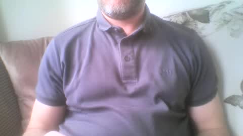 Snapshot of mikehockishuge9 chatting on 06.14.26 mikehockishuge9 online show from 06.14.26