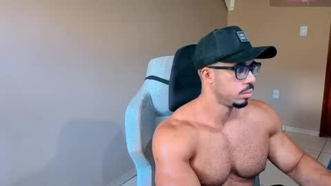 Snapshot of mikehotk chatting on 10.23.25 mikehotk online show from 10.23.25