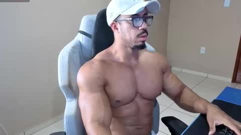 Snapshot of mikehotk chatting on 11.26.25 mikehotk online show from 11.26.25