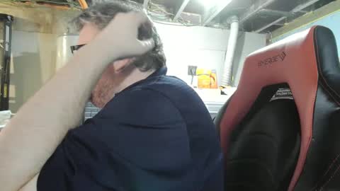 Snapshot of mikejws chatting on 10.01.25 mikejws online show from 10.01.25