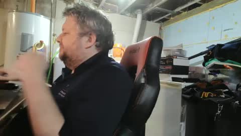 Snapshot of mikejws chatting on 10.03.25 mikejws online show from 10.03.25