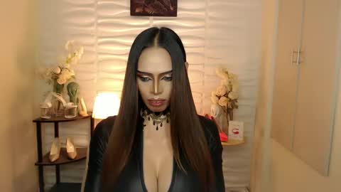 Mistress MikeyAlawi online show from 12.16.24