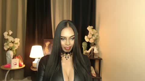 Mistress MikeyAlawi online show from 01.12.25