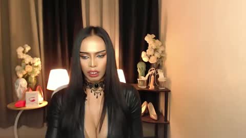 Mistress MikeyAlawi online show from 02.03.25