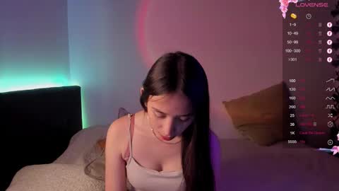 VIOLETAMIKE online show from 01.28.25