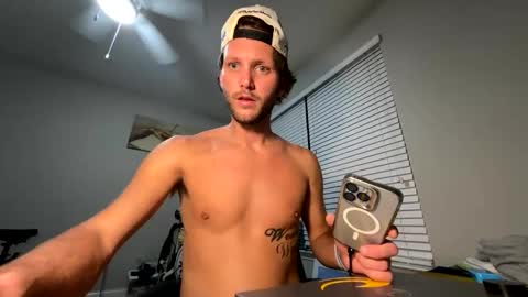 Snapshot of mikeywhite123 chatting on 12.14.24 mikeywhite123 online show from 12.14.24