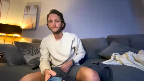 Snapshot of mikeywhite123 chatting on 01.19.25 mikeywhite123 online show from 01.19.25