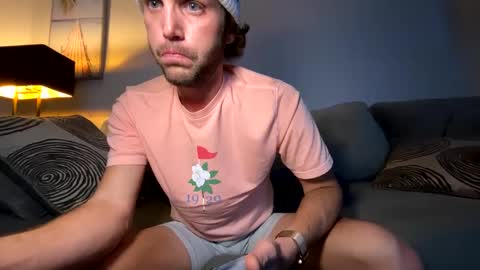 Snapshot of mikeywhite123 chatting on 03.06.25 mikeywhite123 online show from 03.06.25