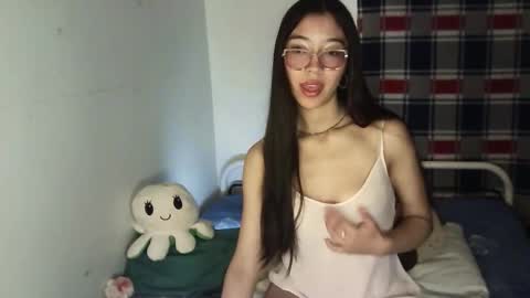 Mikhaela online show from 10.23.25