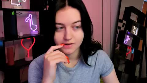 miki_ti online show from 11.19.25