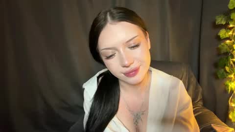 Mia online show from 05.31.26