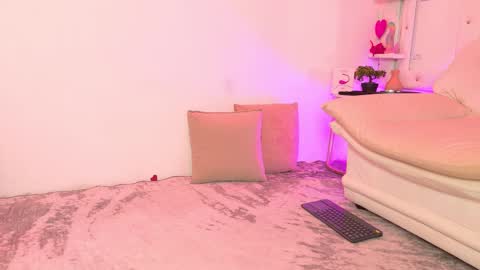 Mikoto Urb online show from 09.18.25