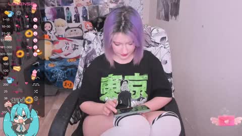 Snapshot of miku_bunny chatting on 12.05.24 Miku online show from 12.05.24