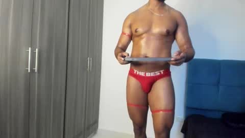 Snapshot of miky_xxx chatting on 10.14.25 Miky online show from 10.14.25