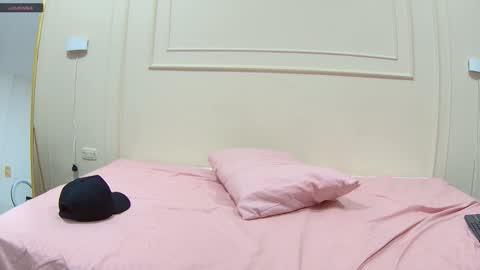 mila and bruno online show from 10.07.25