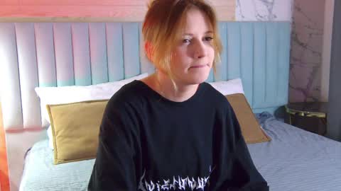 mila_blum online show from 04.10.26