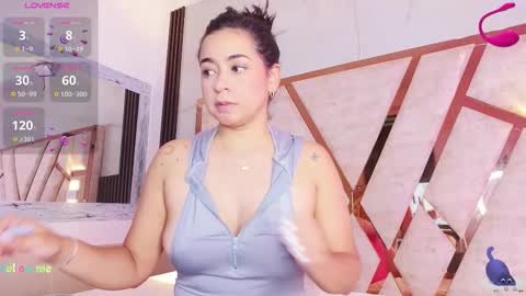 Camila online show from 10.18.25