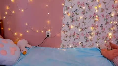 Mila shy sensual person  online show from 01.09.25