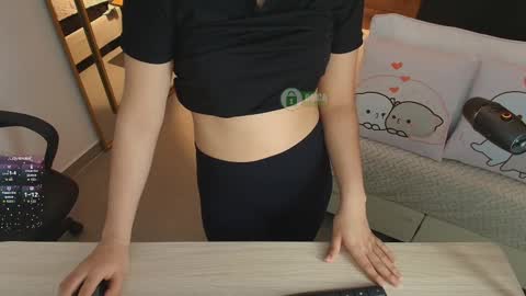 Snapshot of mila_kiitty chatting on 10.03.25 Milena online show from 10.03.25