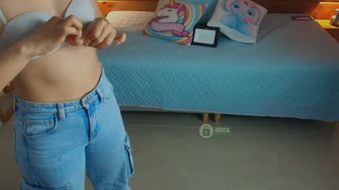 Snapshot of mila_kiitty chatting on 01.06.26 Milena online show from 01.06.26