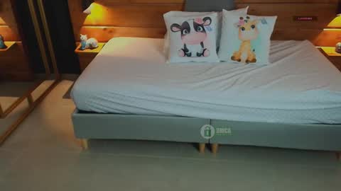 Snapshot of mila_kiitty chatting on 01.09.26 Milena online show from 01.09.26