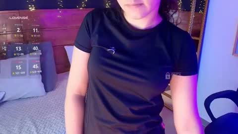 Snapshot of mila_kiitty chatting on 06.30.26 Milena online show from 06.30.26
