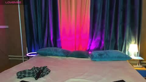 mila_kinor online show from 12.22.24