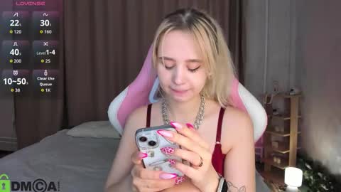 mila_kinor online show from 11.06.25