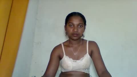 mila_lunah online show from 04.17.26