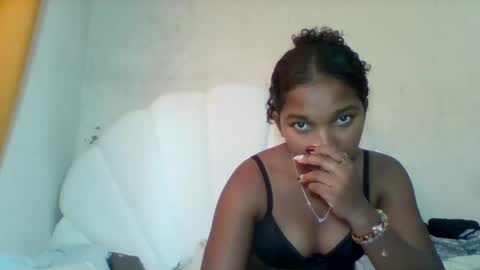 mila_lunah online show from 05.17.26