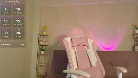 Snapshot of mila_morgan_ chatting on 10.09.25 Mila Morgan online show from 10.09.25