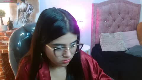 Snapshot of mila_quin chatting on 04.04.26 mila_quin online show from 04.04.26