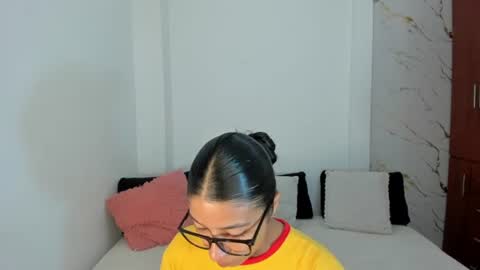 Snapshot of mila_rose1 chatting on 07.17.26 martina online show from 07.17.26