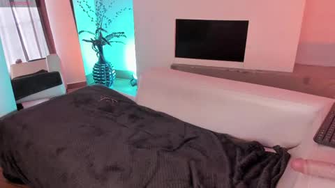 Mila online show from 03.01.25